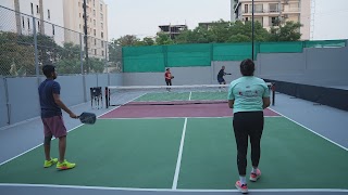 Courtside Pickle Club